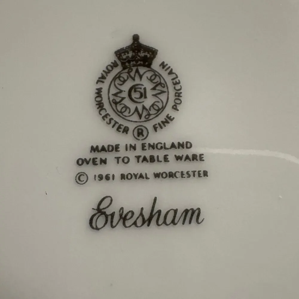 Royal Worcester Evesham Gold Souffle Dish 5.5” Fine Porcelain England